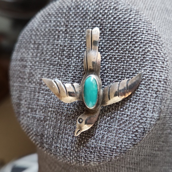 Great Native American Navajo Handmade Vintage Turquoise Bird Pin 🐦 - Picture 2 of 10